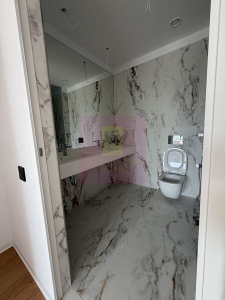 Apartament 4 camere ONE LAKE CLUB